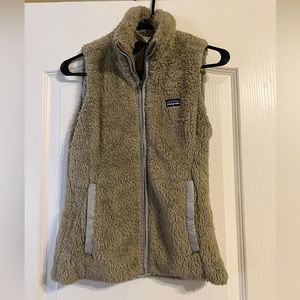 Patagonia zip up vest size XS gray